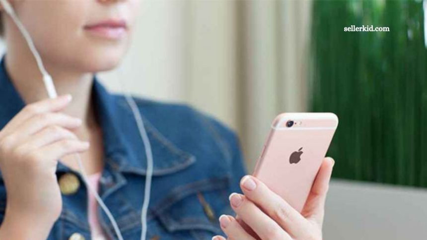 Apple Posts Strong Quarterly Results Despite iPhone Sales